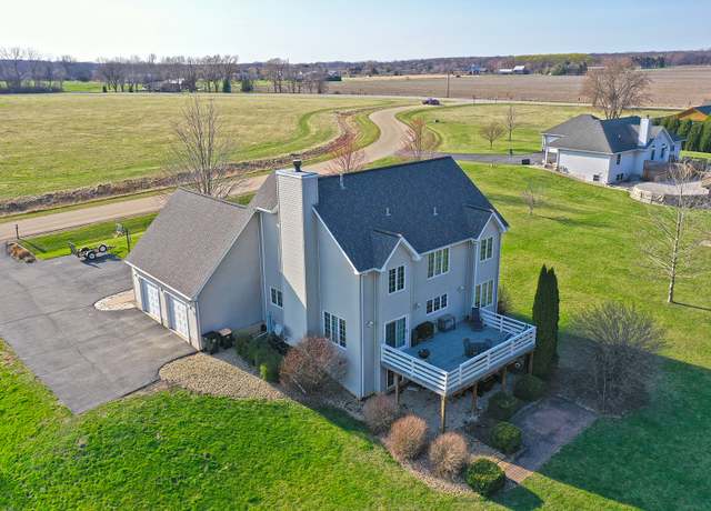 Property at 3542 E 2089th Rd, Serena, IL 60549, 5 beds, 2.5 baths