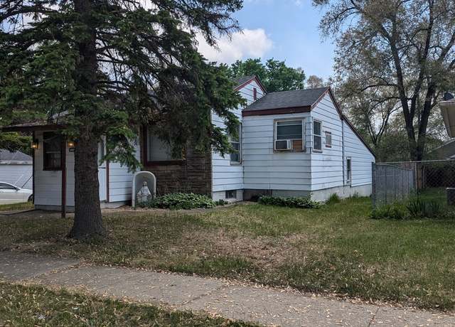 Property at 3007 Huffman Blvd, Rockford, IL 61103, 2 beds, 1.5 baths