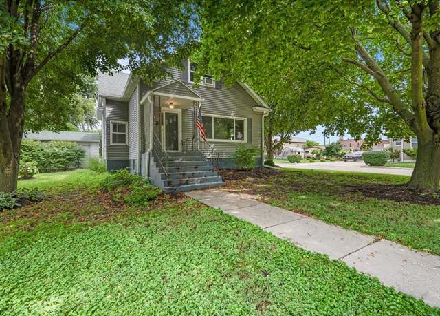 Property at 2001 3rd St, Peru, IL 61354, 3 beds, 2 baths