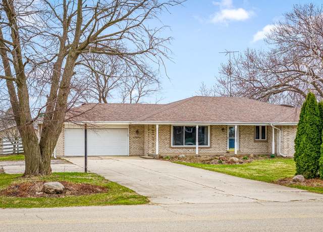 Property at 2904 Westfield Rd, Winnebago, IL 61088, 5 beds, 2 baths