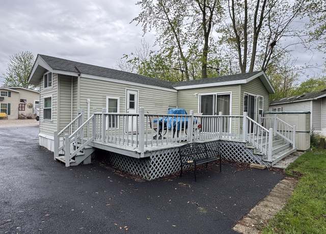 Property at 93 Fossil Ridge Rd, Wilmington, IL 60481, 1 bed, 1 bath