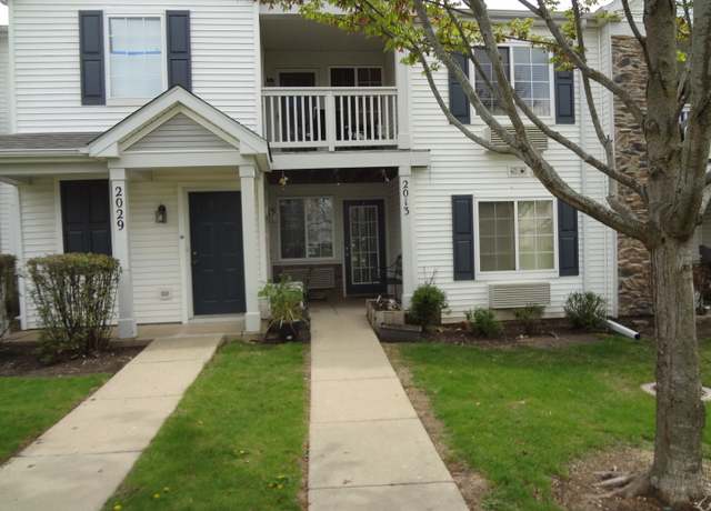 Property at 2013 Silverstone Dr #2013, Carpentersville, IL 60110, 1 bed, 1 bath