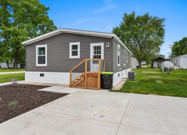 Property at 187 Franklin Blvd, Mahomet, IL 61853, 3 beds, 2 baths
