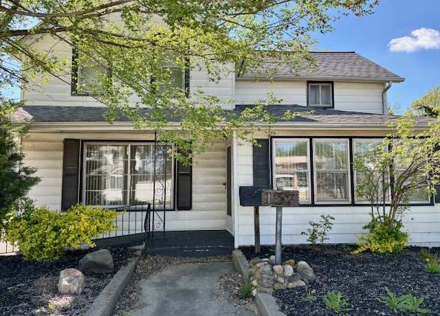 Property at 157 N Locust St, Manteno, IL 60950