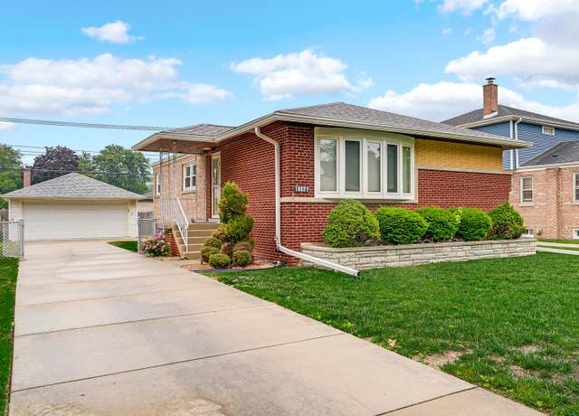 Property at 10021 Cook Ave, Oak Lawn, IL 60453, 3 beds, 2 baths