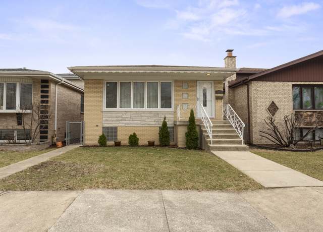 Property at 4567 N Merrimac Ave, Chicago, IL 60630, 3 beds, 2.5 baths
