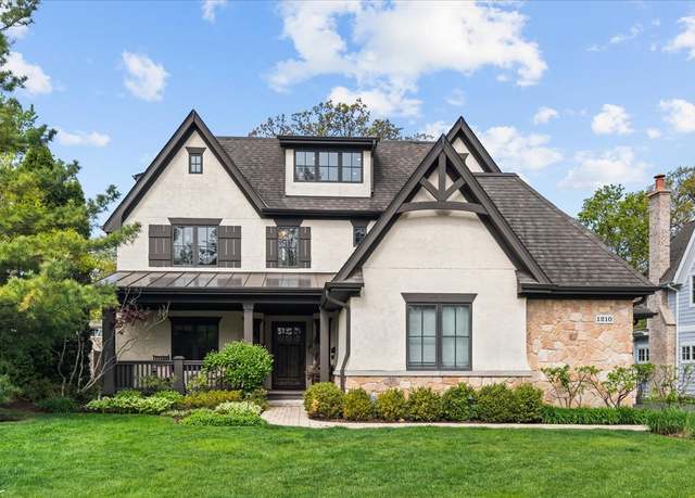 Property at 1210 Blackthorn Ln, Deerfield, IL 60015, 4 beds, 5 baths
