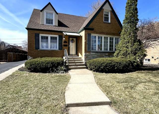 Property at 9628 S Central Park Ave, Evergreen Park, IL 60805, 3 beds, 2.5 baths