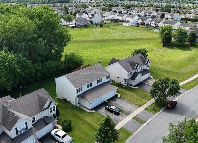 Property at 1526 Peachtree Ln, Lockport, IL 60441, 2 beds, 2.5 baths