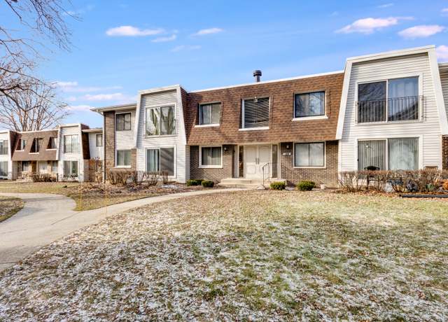 Property at 2711 Hobson Rd #4, Woodridge, IL 60517, 1 bed, 1 bath