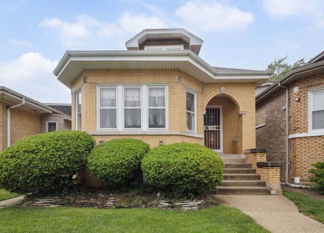 Property at 3006 N Sayre Ave, Chicago, IL 60634, 3 beds, 1.5 baths