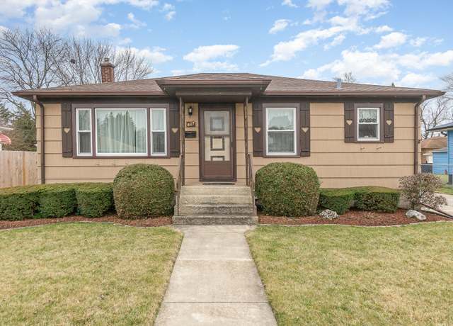 Property at 827 E 160th Pl, South Holland, IL 60473, 3 beds, 2 baths