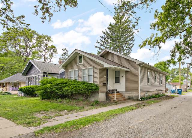 Property at 487 S Lincoln Ave, Kankakee, IL 60901, 2 beds, 1 bath