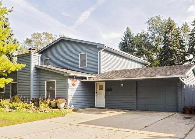 Property at 921 Pebble Dr, Wheeling, IL 60090, 4 beds, 3 baths
