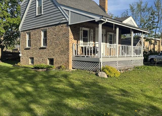 Property at 197 6th St, Wheeling, IL 60090, 3 beds, 2.5 baths