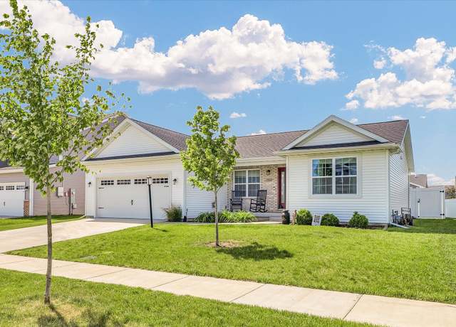 Property at 3901 Obsidian Dr, Champaign, IL 61822, 3 beds, 2 baths