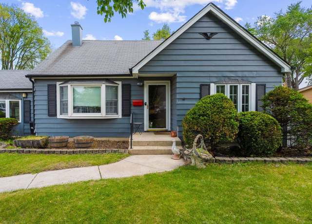 Property at 5440 W 84th Pl W, Burbank, IL 60459, 4 beds, 2 baths
