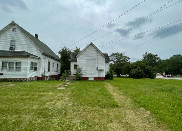 Property at 315 E Sheridan St, Decatur, IL 62521, 4 beds, 2 baths