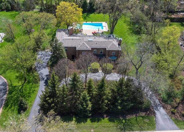 Property at 1240 Hill Rd, Winnetka, IL 60093, 5 beds, 4.5 baths