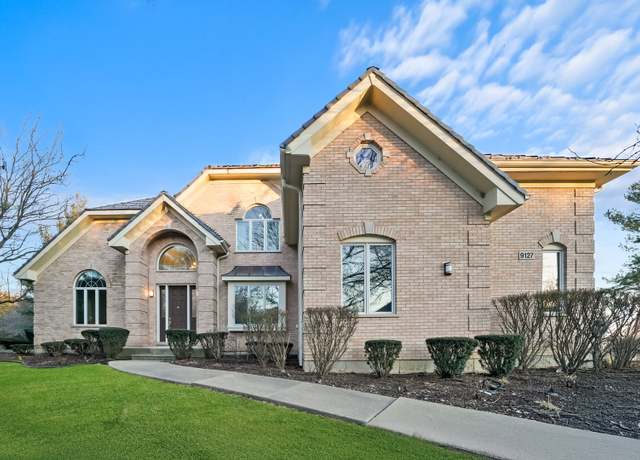 Property at 9127 W Falling Waters Dr, Burr Ridge, IL 60527, 5 beds, 5 baths