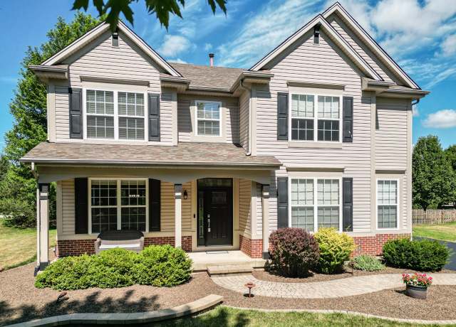Property at 607 Vista Dr, Oswego, IL 60543, 5 beds, 3.5 baths