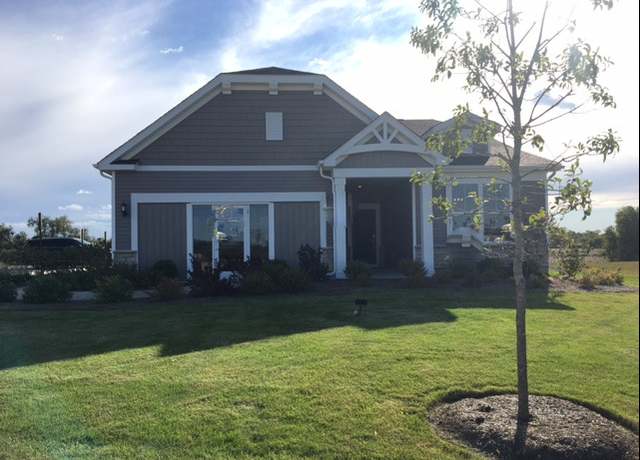 Property at 2895 Briargate Dr, Lindenhurst, IL 60046, 2 beds, 2 baths
