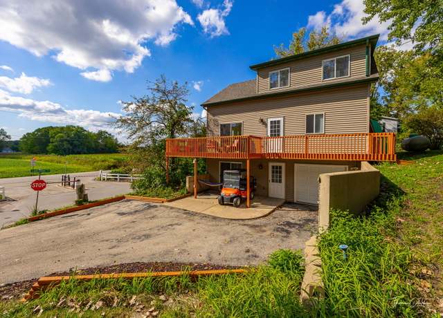 Property at 101 Dogwood Ln, Wilmington, IL 60481, 2 beds, 2 baths