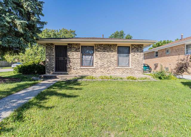 Property at 18008 Edwards Ave, Country Club Hills, IL 60478, 3 beds, 1.5 baths