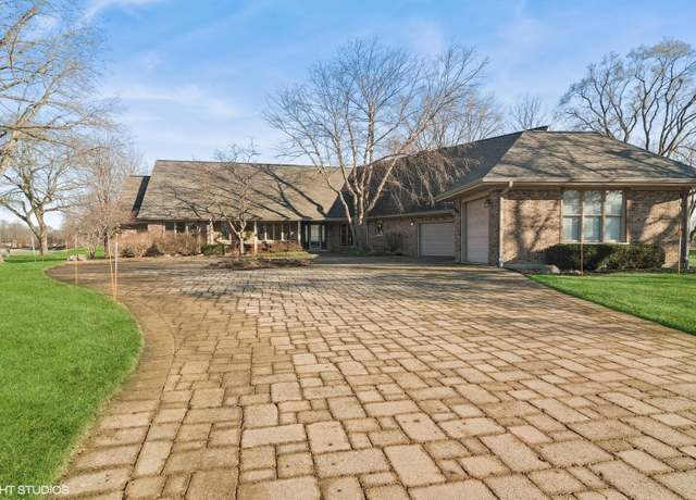 Property at 2323 Coach Rd, Long Grove, IL 60047, 5 beds, 5.5 baths