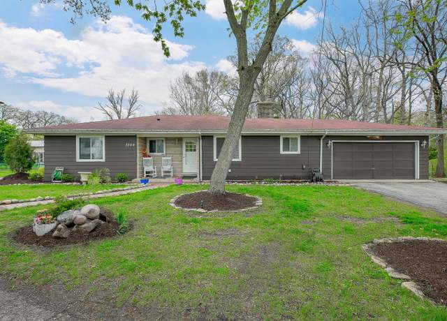 Property at 3309 York Rd, Oak Brook, IL 60523, 3 beds, 2 baths