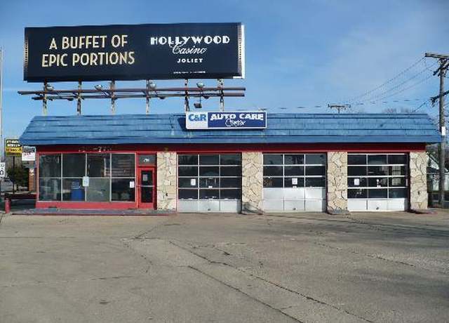 Property at 714 W Jefferson St, Joliet, IL 60435
