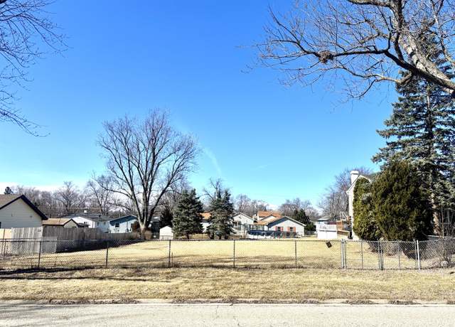 Property at 1416 N Pleasant Dr, Round Lake Beach, IL 60073