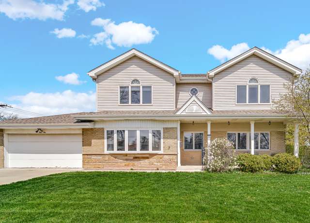 Property at 410 Dorothy Dr, Des Plaines, IL 60016, 4 beds, 3.5 baths