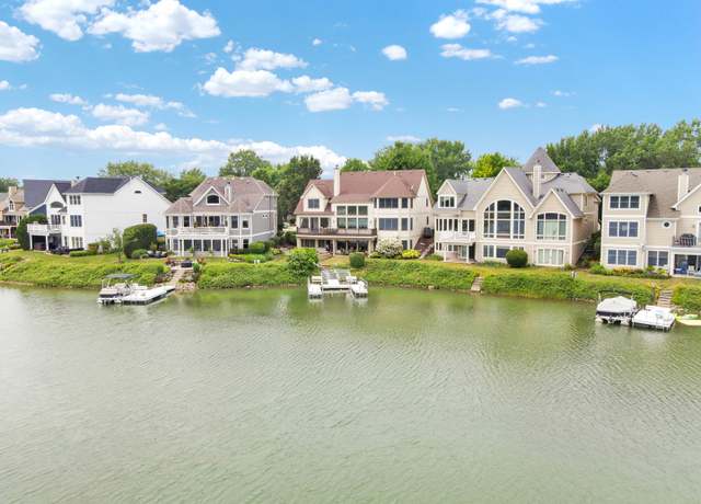 Property at 13151 S Lake Mary Dr, Plainfield, IL 60585, 4 beds, 3.5 baths