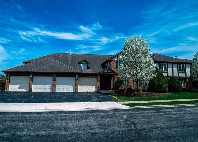 Property at 6201 Willowhill Rd Unit A, Willowbrook, IL 60527, 3 beds, 2 baths