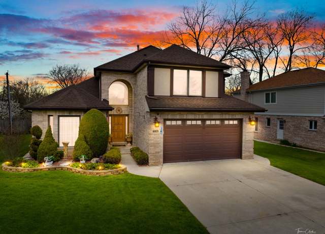 Property at 7136 S 86th Ave, Justice, IL 60458, 4 beds, 2.5 baths