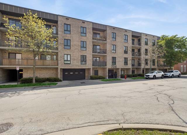 Property at 724 12th St #212, Wilmette, IL 60091, 2 beds, 2 baths