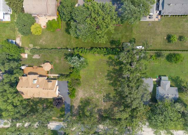 Property at 7213 Giddings Ave, Burr Ridge, IL 60527