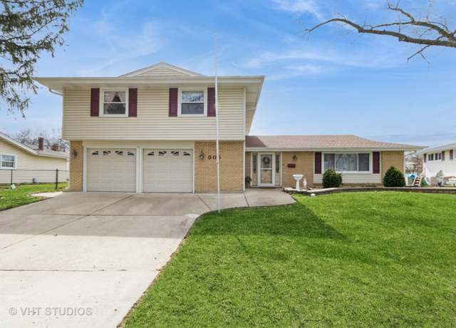 Property at 305 Williams Dr, Schaumburg, IL 60193, 4 beds, 2.5 baths