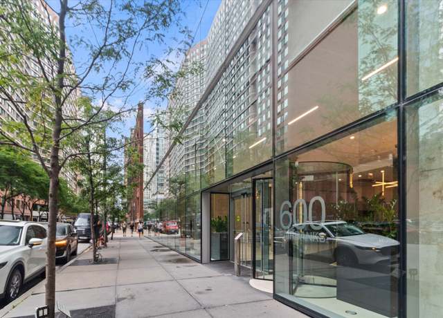 Property at 600 N Fairbanks Ct #3501, Chicago, IL 60611, 3 beds, 2.5 baths