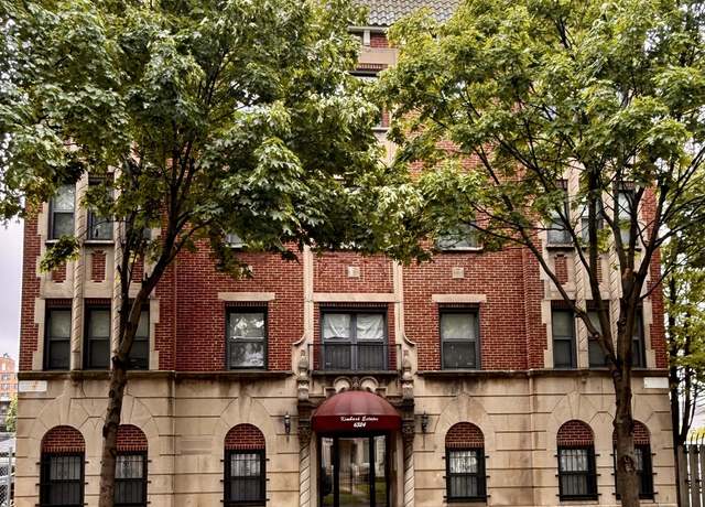 Property at 6324 S Kimbark Ave #404, Chicago, IL 60637, 2 beds, 2 baths