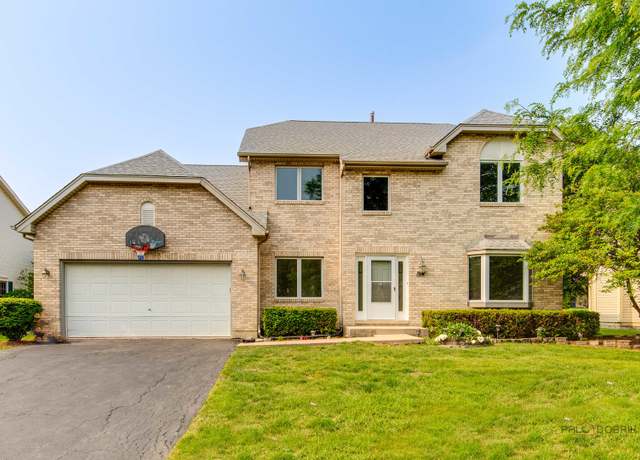 Property at 952 W Wilson St, Palatine, IL 60067, 4 beds, 2.5 baths