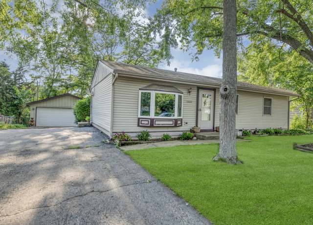 Property at 1060 Mark St, South Elgin, IL 60177, 3 beds, 1.5 baths