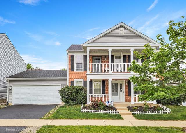 Property at 1704 Walnut Park Ln, Aurora, IL 60504, 2 beds, 2.5 baths