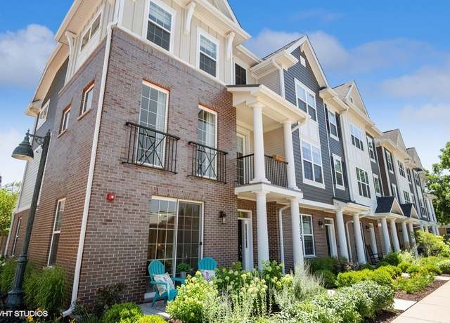 Property at 1215 Parker Dr, Glenview, IL 60025, 3 beds, 2.5 baths