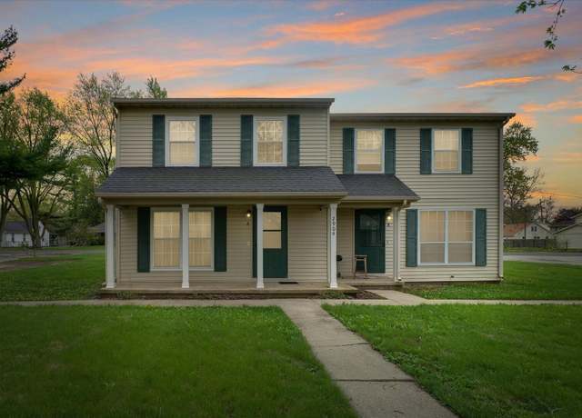 Property at 2904 W John St Unit A, Champaign, IL 61821, 2 beds, 1.5 baths