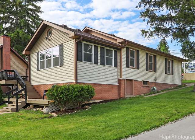 Property at 24991 W Forest Dr, Lake Villa, IL 60046, 3 beds, 2 baths