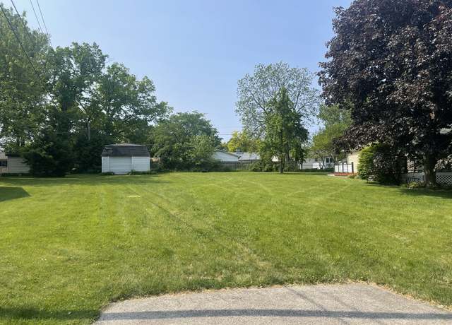 Property at 25237 W Timber Ln, Lake Villa, IL 60046