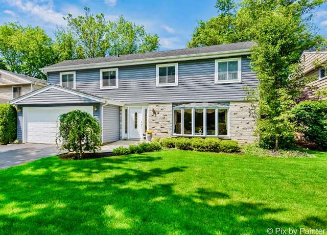 Property at 911 N Quince Ln, Mount Prospect, IL 60056, 3 beds, 2.5 baths