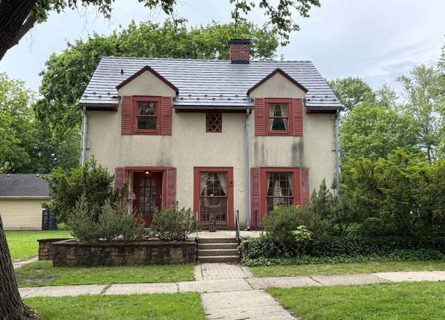 Property at 128 W 8th Ave, Naperville, IL 60563, 4 beds, 1.5 baths